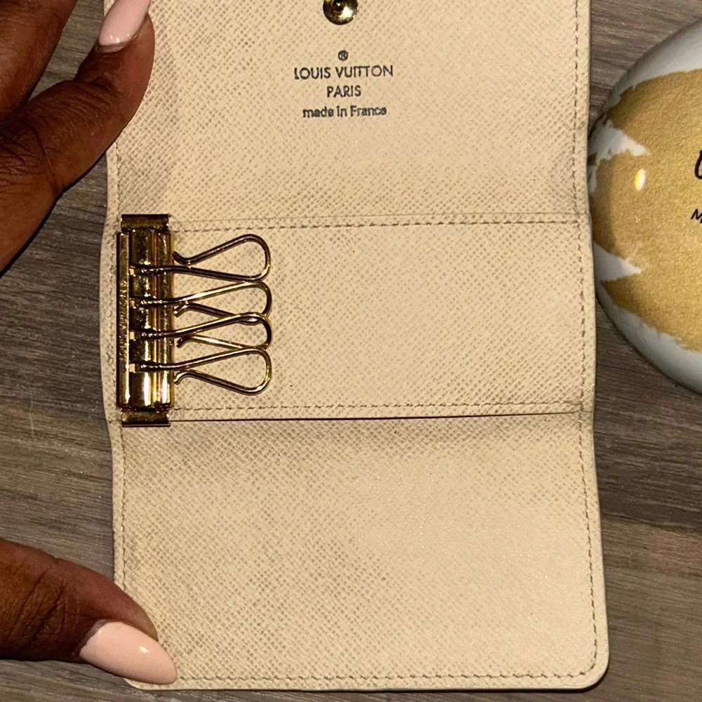 Louis Vuitton Damier Azur 4 Ring Key Holder‎